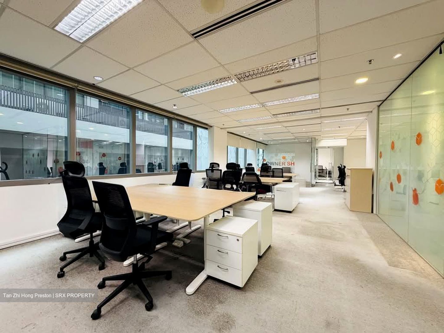 Robinson 112 (D1), Office #588635331